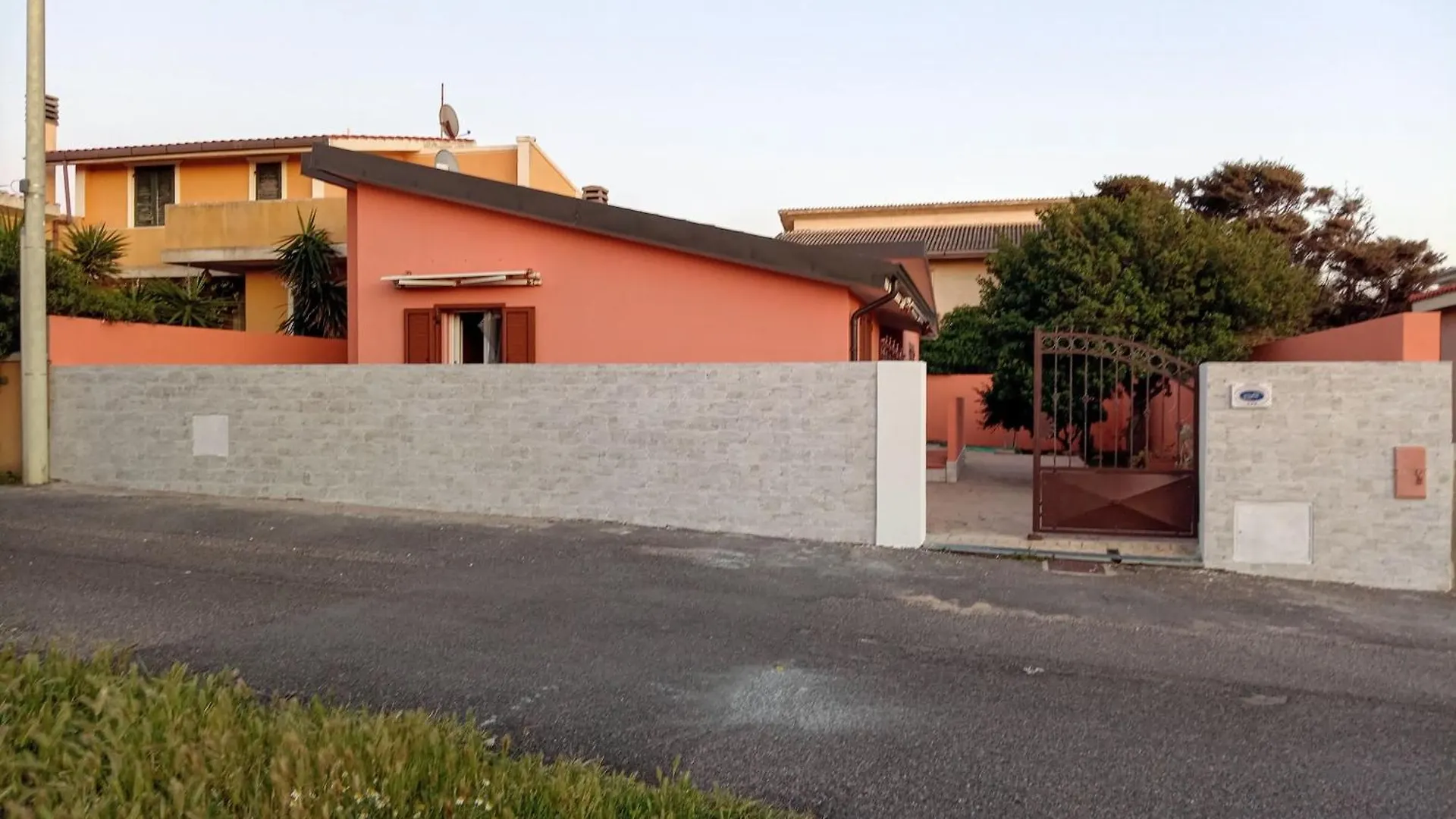 Holiday home Casa Vacanze Santa Caterina Di Pittinuri